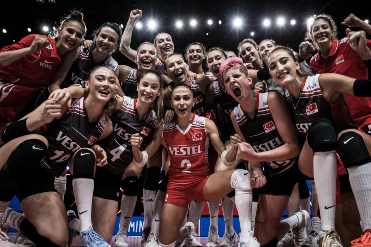 Milli Kadın Voleybol Takımı: Bi Mayıs Meselesi