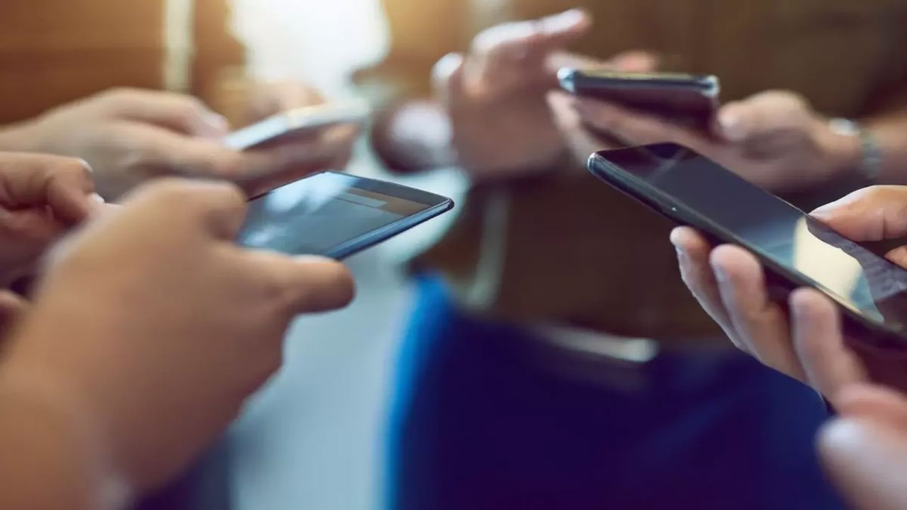 3 Ay Sonra Milyonlarca Telefon Kullanıma Kapatılacak