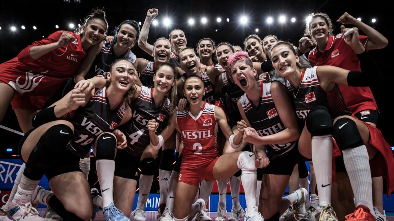 Milli Kadın Voleybol Takımı: Bi Mayıs Meselesi