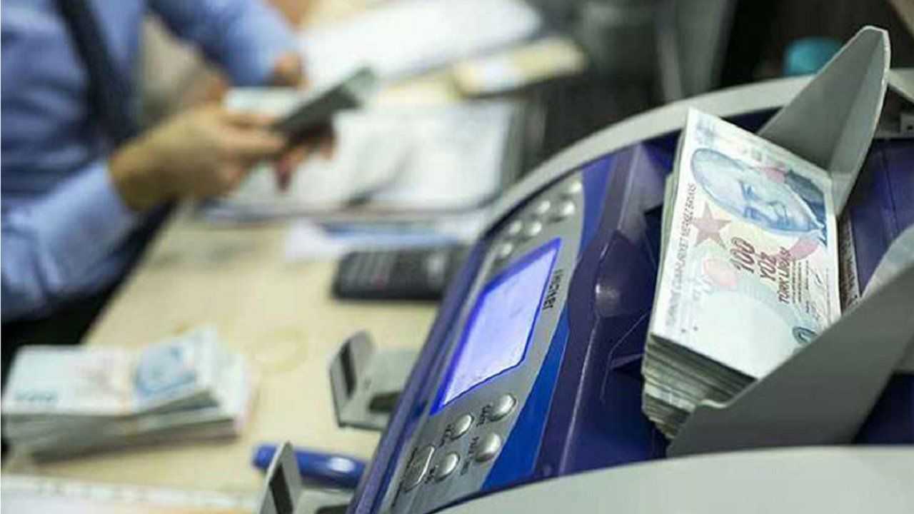 Halkbank’tan Emekliye Büyük Destek! 500 Bin TL’ye Kadar Borç Kapatma Kredisi Başladı