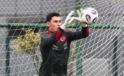 Berke Özer’den Şok Karar! Milli Takım Kampını İzinsiz Terk Etti