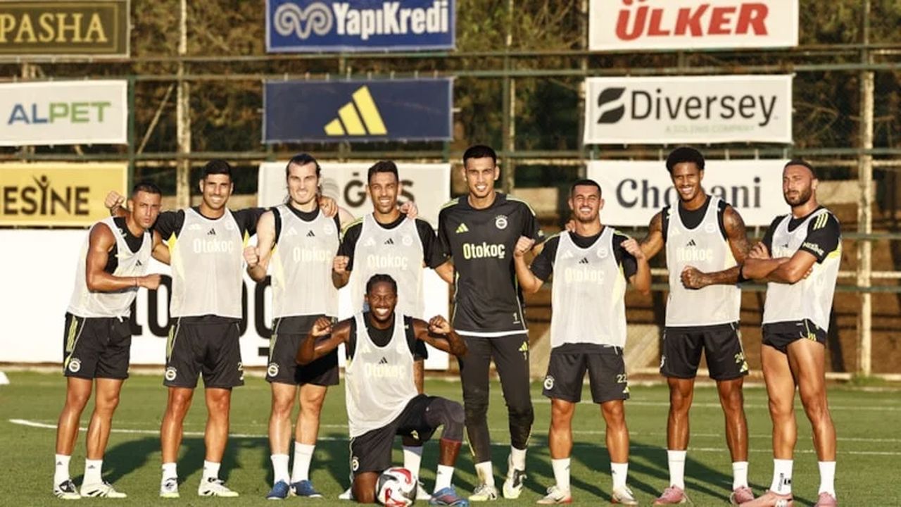 Fenerbahçe’de Şok Karar: İrfan Can Kahveci ve Cenk Tosun Kadro Dışı