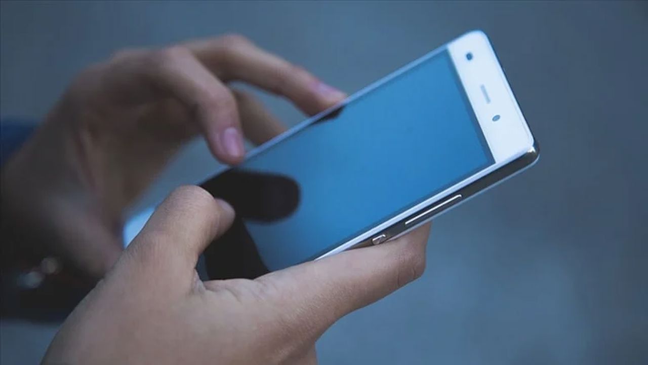 Telefonunuzda Varsa Hemen Silin! Bu 6 Uygulama Gizlice Kart Bilgilerinizi Çalıyor